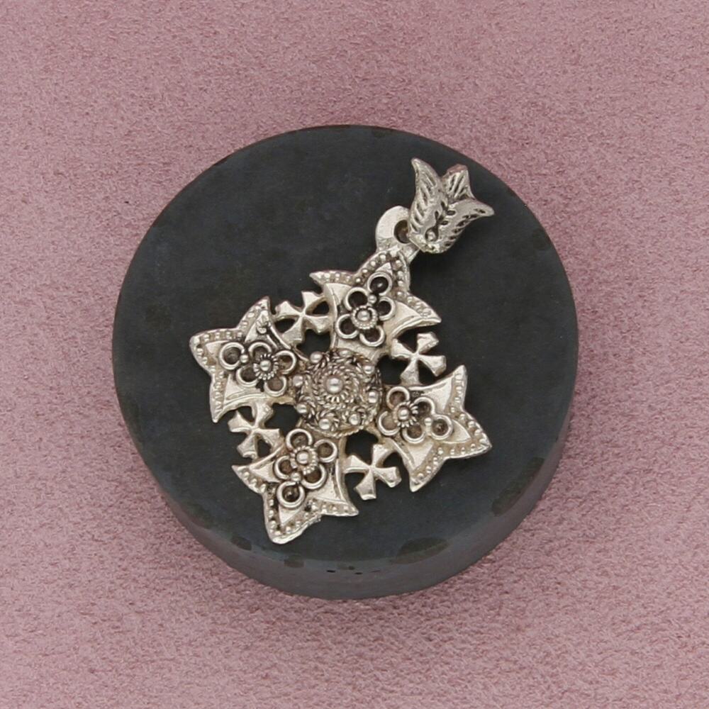sterling silver vintage crusaders cross pendant